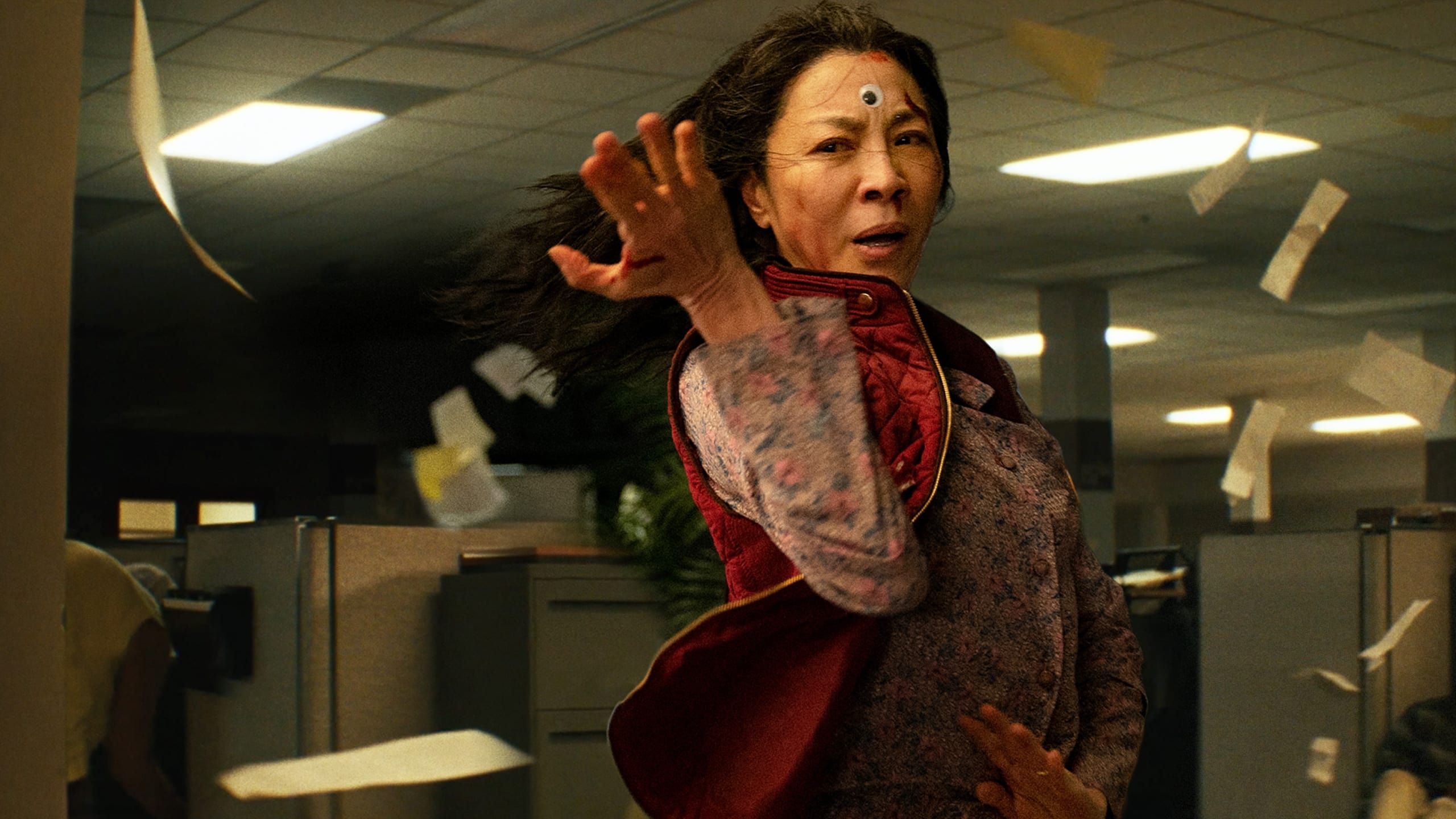 Everything Everywhere All at Once (2022) review, scored 8.2 out of 10